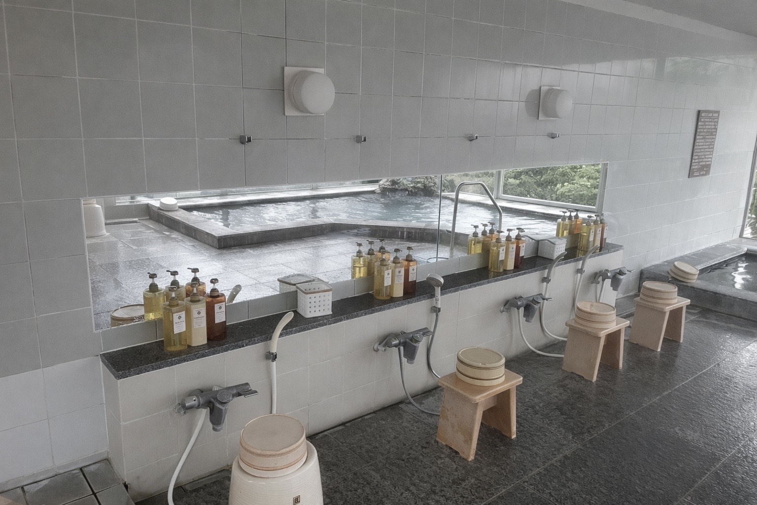 千葉県夷隅郡｜浴室鏡の交換の施工事例