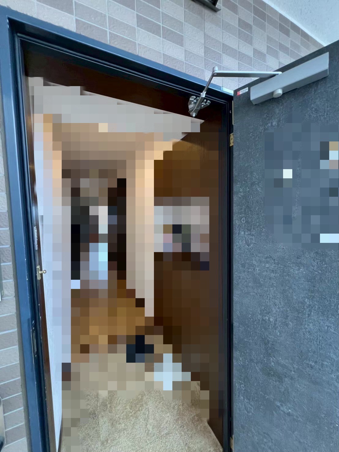 東京都葛飾区｜玄関ドアパッキン交換工事の施工事例